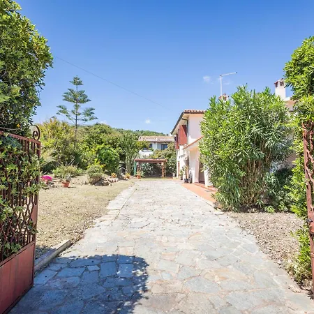Guesthost - Lovely Sea View With Parking Porto Columbu - Perd'E Sali